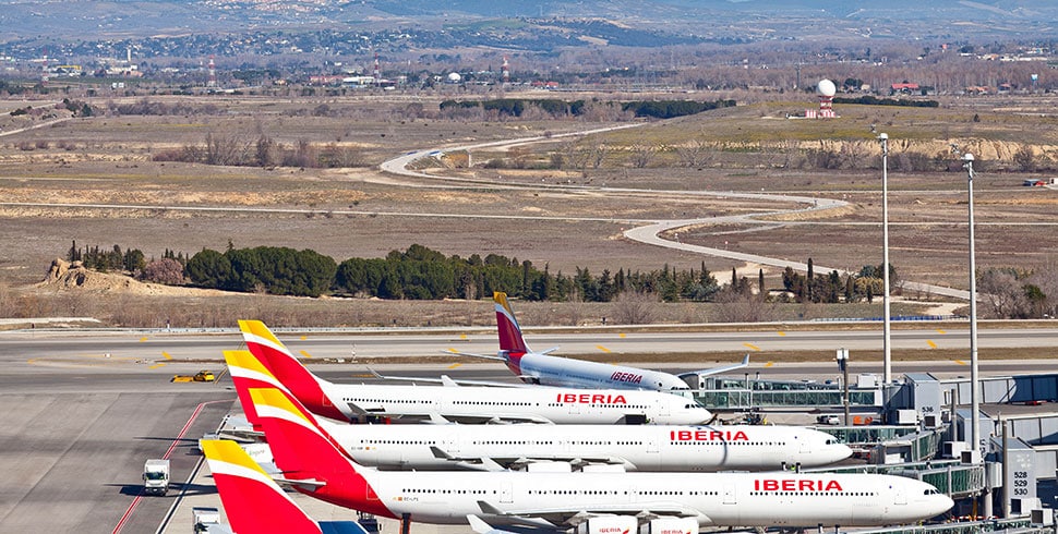 Flugzeuge von Iberia am Flughafen von Madrid